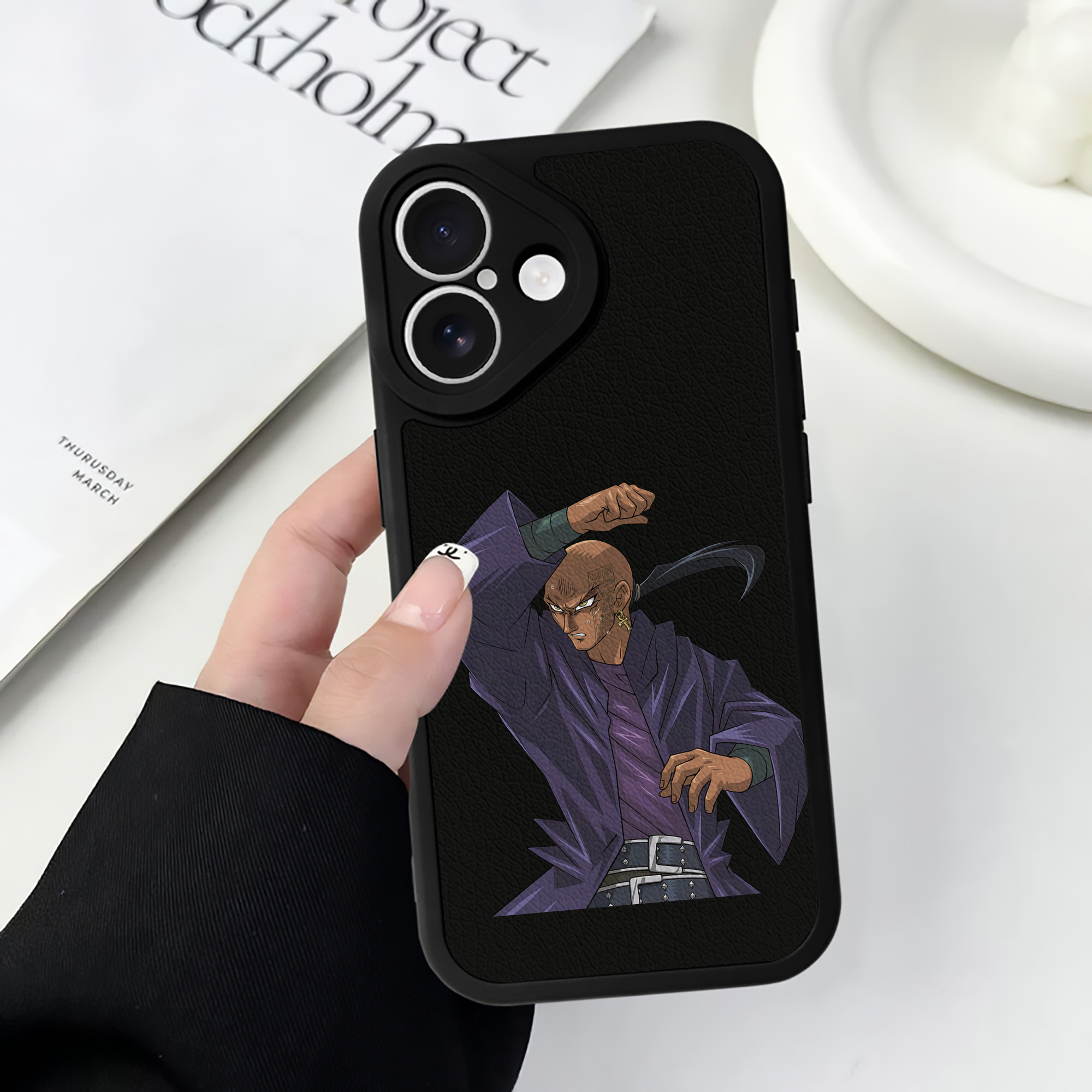 （画像用） 遊☆戯☆王 Yu-Gi-Oh! 【iPhone 16シリーズ対応】シリコンスマホケース（レザー調） 材質：シリコン